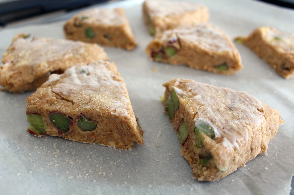 rhubarb ginger scones 02